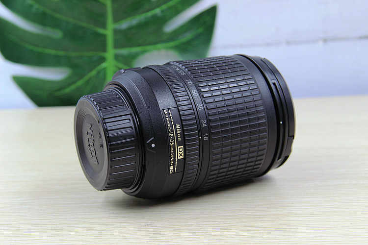 لنز نیکون 135-18