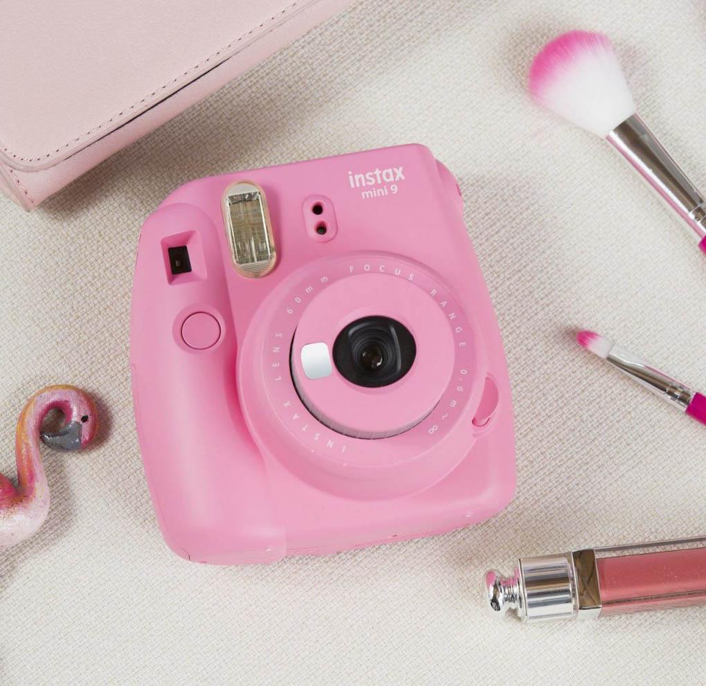 دوربین اینستکس صورتی