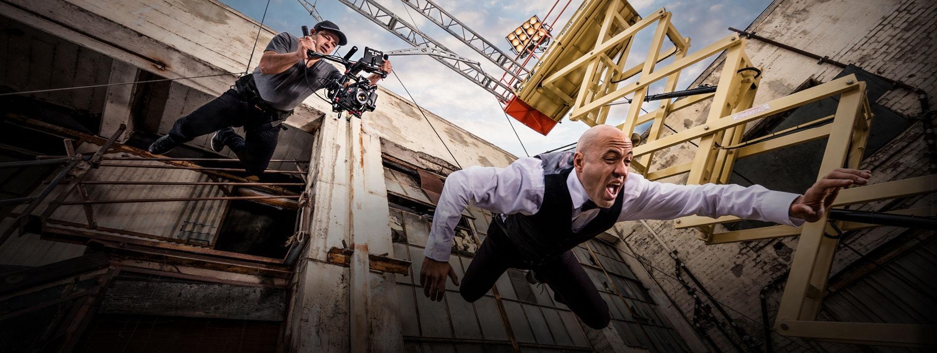 تصویر از لرزشگیر سینمایی DJI Ronin-MX 3-Axis Gimbal Stabilizer در حین فیلمبرداری