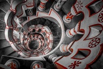 عکس پله مارپیچ