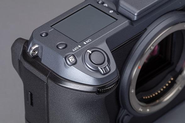 صفحه نمایش روی دوربین gfx100