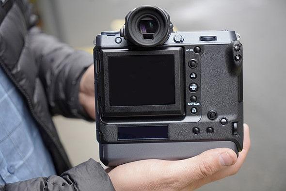 صفحه نمایش OLED دوربین فوجی gfx100