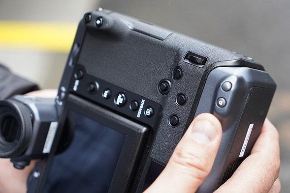 دکمه‌ی Q بر روی دوربین فوجی gfx100