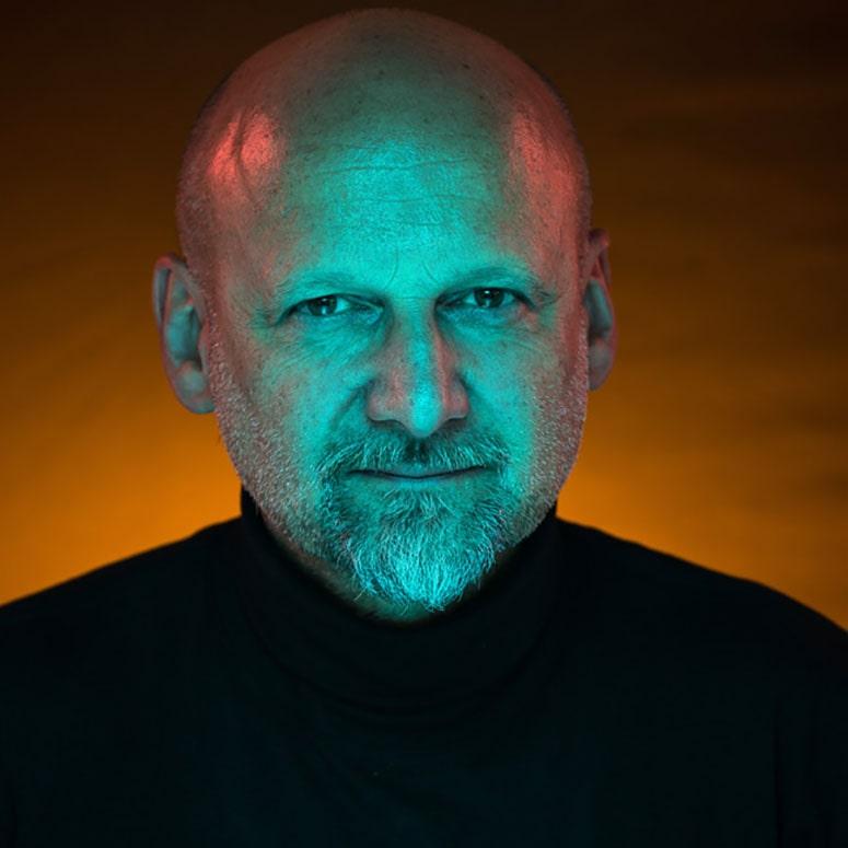 استفاده از ژل‌های رنگی در جهت تولید افکت‌های نورپردازی خاص