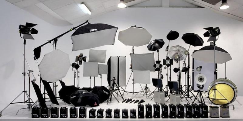تجهیزات نورپردازی استودیویی