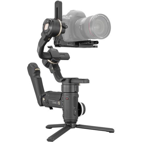 تصویر از پک مستر کرین ۳ اس Zhiyun-Tech CRANE 3S master Pack به صورت ایتساده و نحوه قرارگیری دوربین روی ان