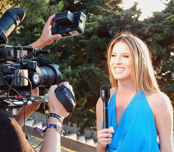 میکروفون دستی بویا مدل BY-HM100 مناسب فیلم برداری