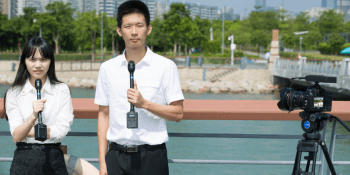 فرستنده میکروفون دستی بویا مدل by-WXLR8 Pro مناسب برای مصاحبه