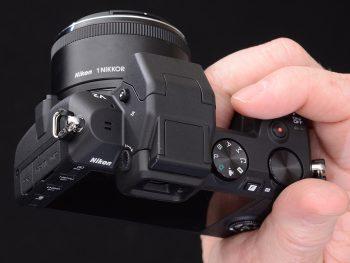 دوربین عکاسی بدون آینه نیکون 1v2