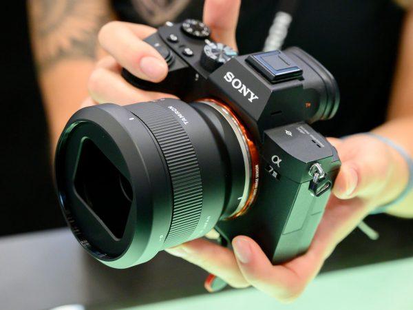 لنز Tamron 35mm f/2.8