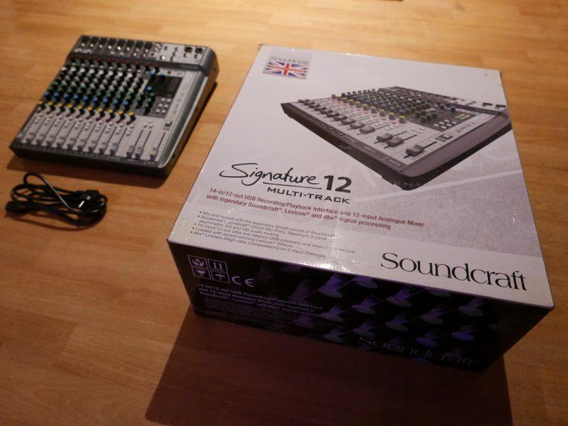 میکسر صدا Soundcraft Signature 12