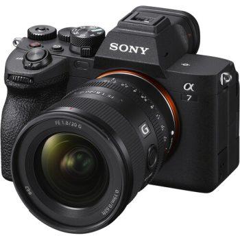 نمای لنز دوربین عکاسی سونی Sony Alpha a7 IV