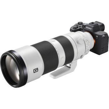 نمای دوربین عکاسی سونی Sony Alpha a7 IV همراه با لنز حرفه ای