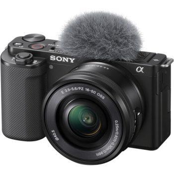 نمای دوربین عکاسی Sony ZV-E10 with 16-50mm با اتصال میکروفون به آن