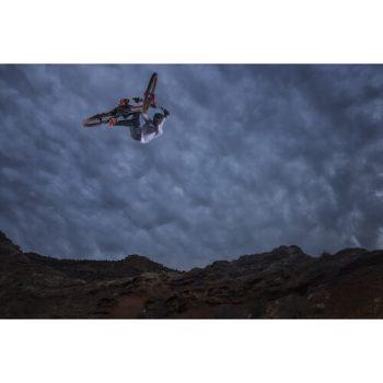 نمونه عکس دوربین بدون آینه کانن Canon EOS R5 C