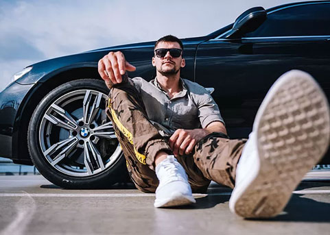 ژست عکاسی پسرانه