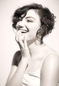 ژست عکاسی دخترانه