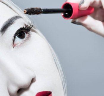 ژست عکاسی دخترانه