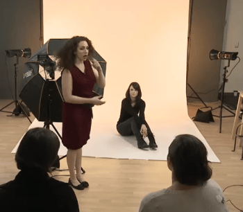 ژست عکاسی دخترانه