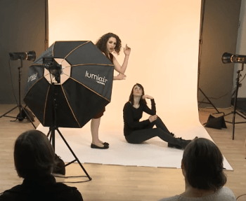 ژست عکاسی دخترانه