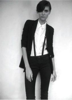 ژست عکاسی دخترانه