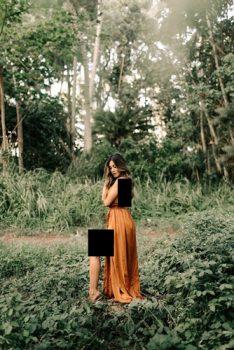 ژست عکاسی دخترانه