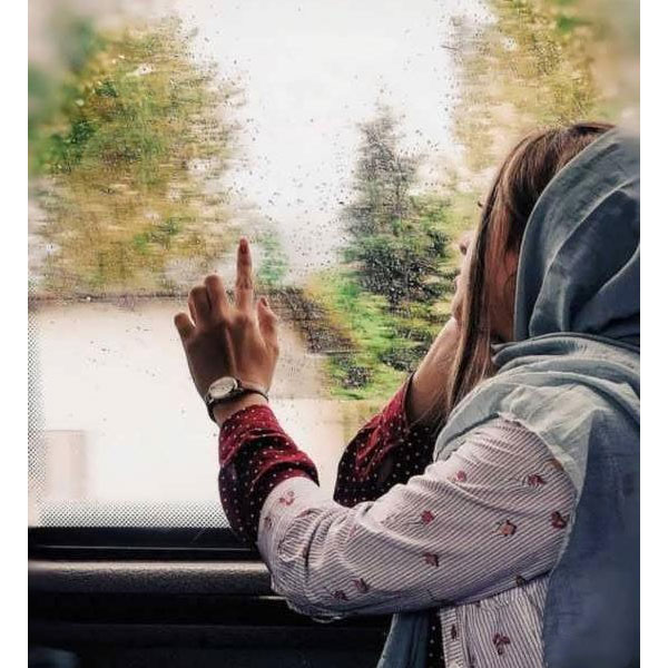 ژست عکاسی دخترانه