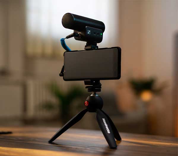 کیت میکروفن سنهایزر Sennheiser MKE 400 و موبایل روی پایه