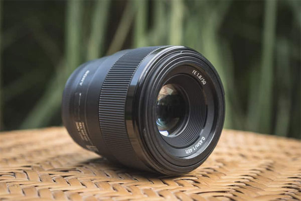 نمای روبرویی لنز سونی Sony FE 50mm f/1.8 Lens