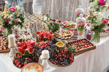 عکس سفره شب یلدا در مراسم عروسی