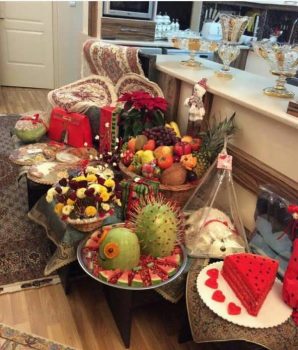 عکس سفره شب یلدا در مهمانی