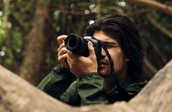 دوربین بدون آینه کانن Canon EOS R7 with 18-150mm Lens