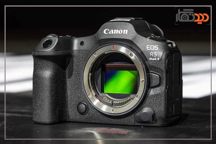دوربین بدون آینه کانن Canon EOS R5 Mark II Mirrorless Camera و نمای جانبی