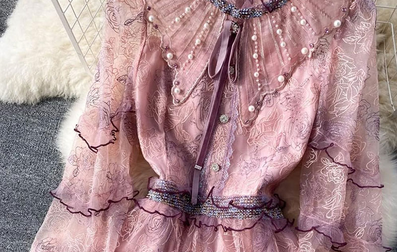 عکاسی از لباس با موبایل و لباس زنانه مجلسی