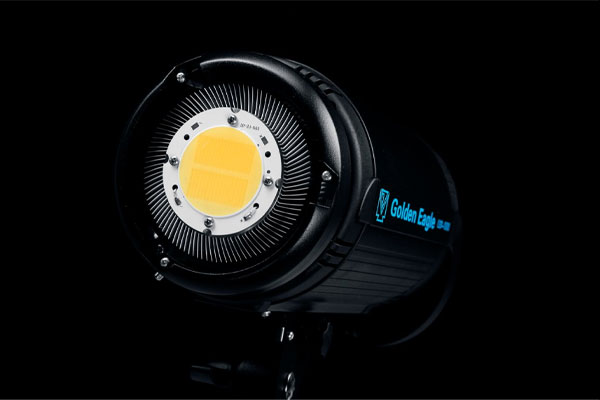 نور اسپات گلدن ایگل Golden Eagle LED-1000
