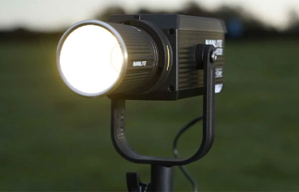 روشنایی ویدئو لایت نانلایت Nanlite FS-60B LED Video Light
