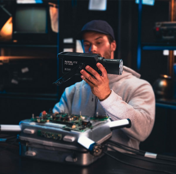 ویدئو لایت نانلایت Nanlite FS-60B LED Video Light