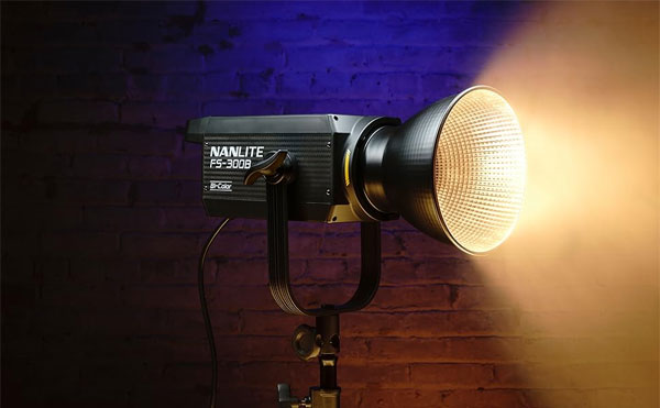 ویدیو لایت نانلایت Nanlite FS-300B LED Bi-Color Monolight