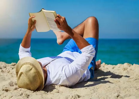 ژست عکس کنار دریا