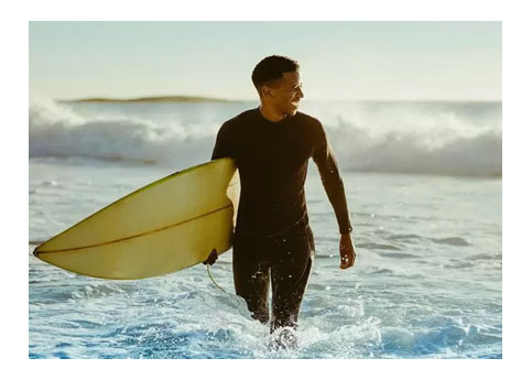 ژست عکس کنار دریا