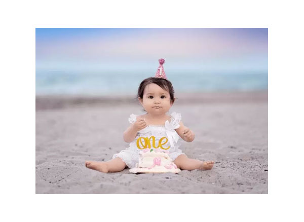 ژست عکس کنار دریا