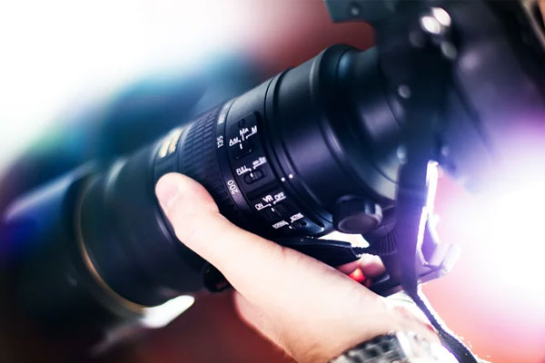 لنز متغیر (zoom)