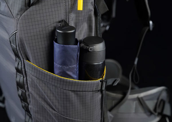 کیف کوله پشتی ونگارد مدل Vanguard VEO ACTIVE 42M GY و جیب کناری