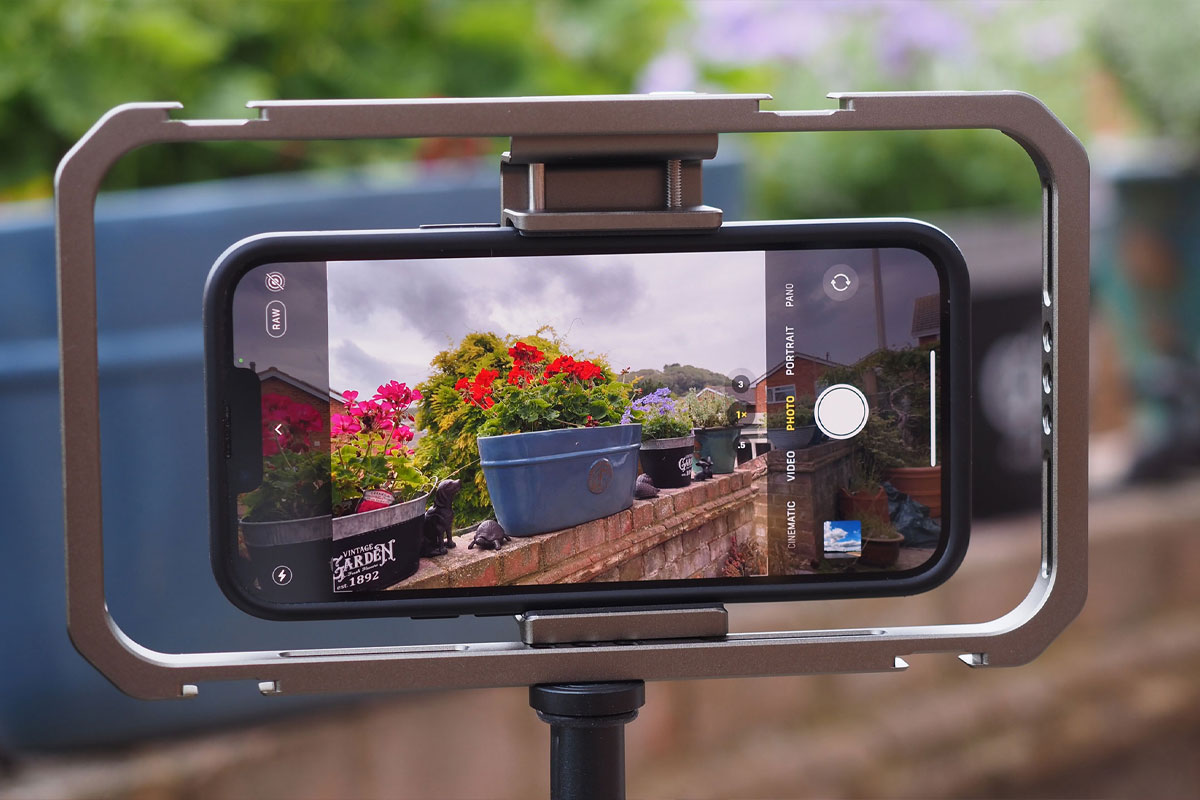 کیج موبایلی