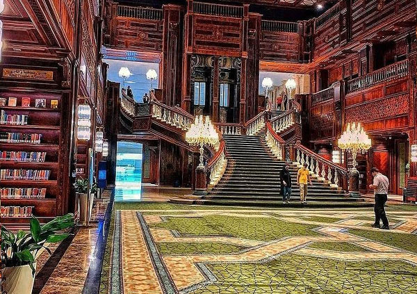 لوکیشن عکاسی در تهران و کتابخانه جندی شاپور