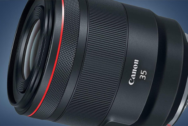 لنز کانن Canon RF 35mm f/1.4 L VCM در پس زمینه سورمه ای