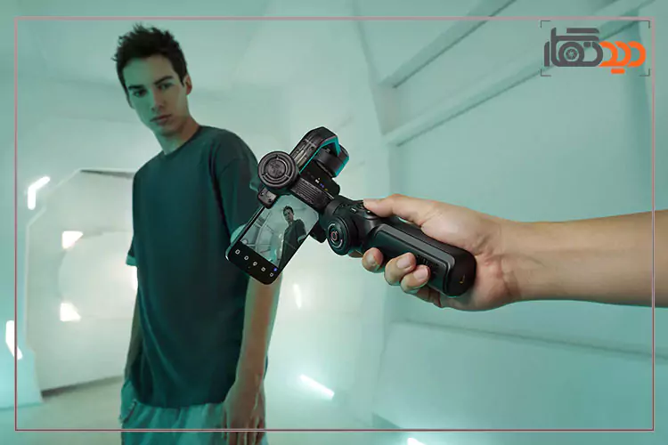 گیمبال ژیون 5S AI در دست