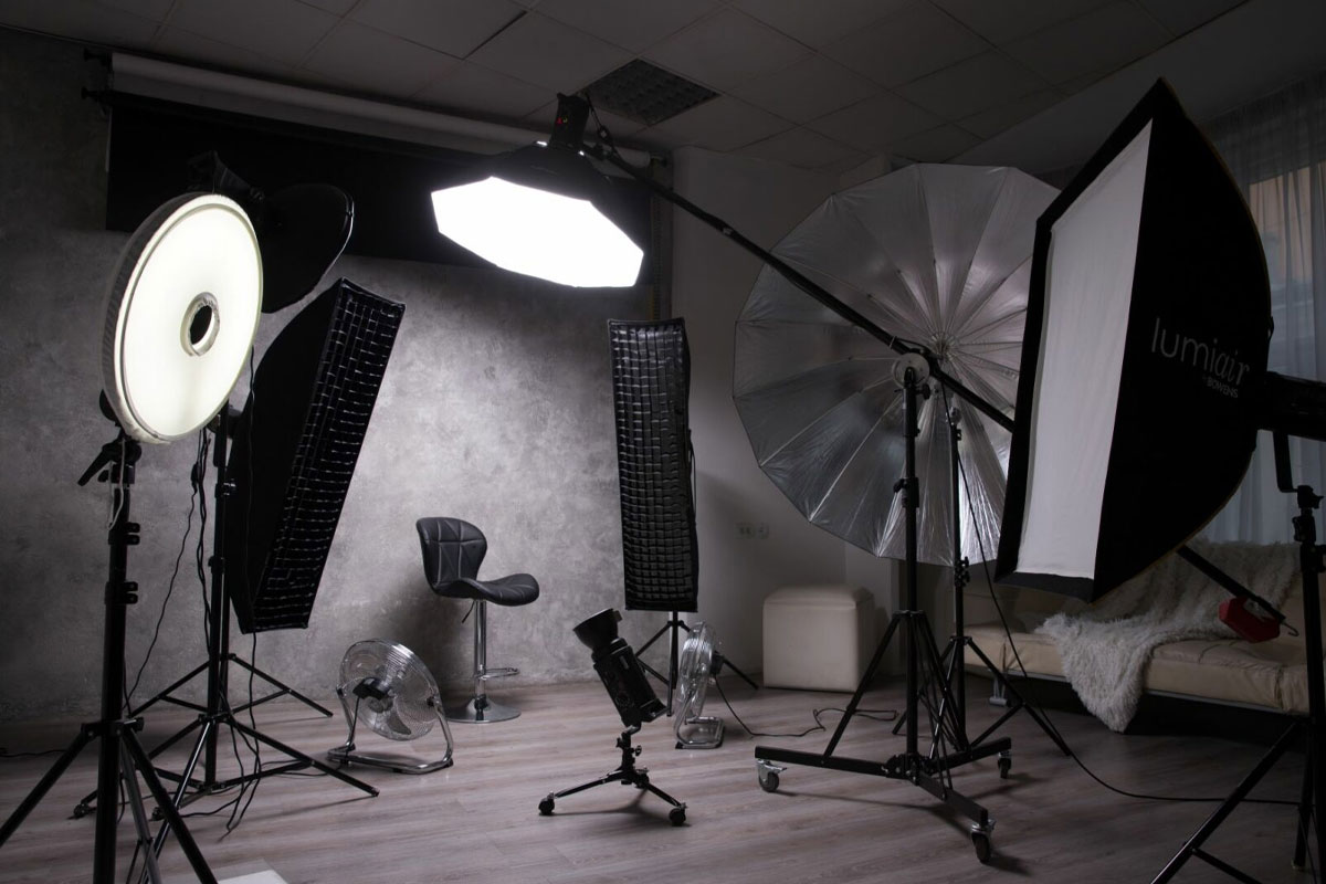 خرید تجهیزات نورپردازی و آتلیه دست دوم و فضای استودیوی عکاسی