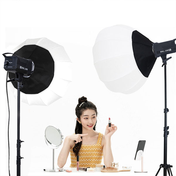 سافت باکس بالونی Lantern Softbox 65cm و نورپردازی بلاگر
