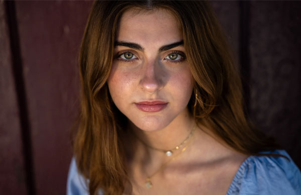 لنز سیگما Sigma 24-70mm f/2.8 DG DN II Art Lens Sony E و عکاسی از دختر